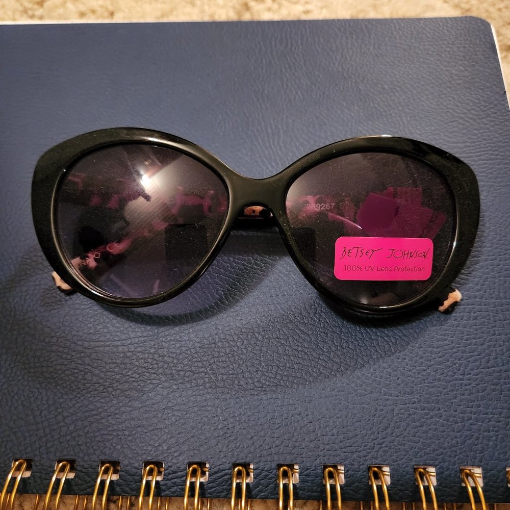 NWT Betsey Johnson-  Leopard print Sunglasses